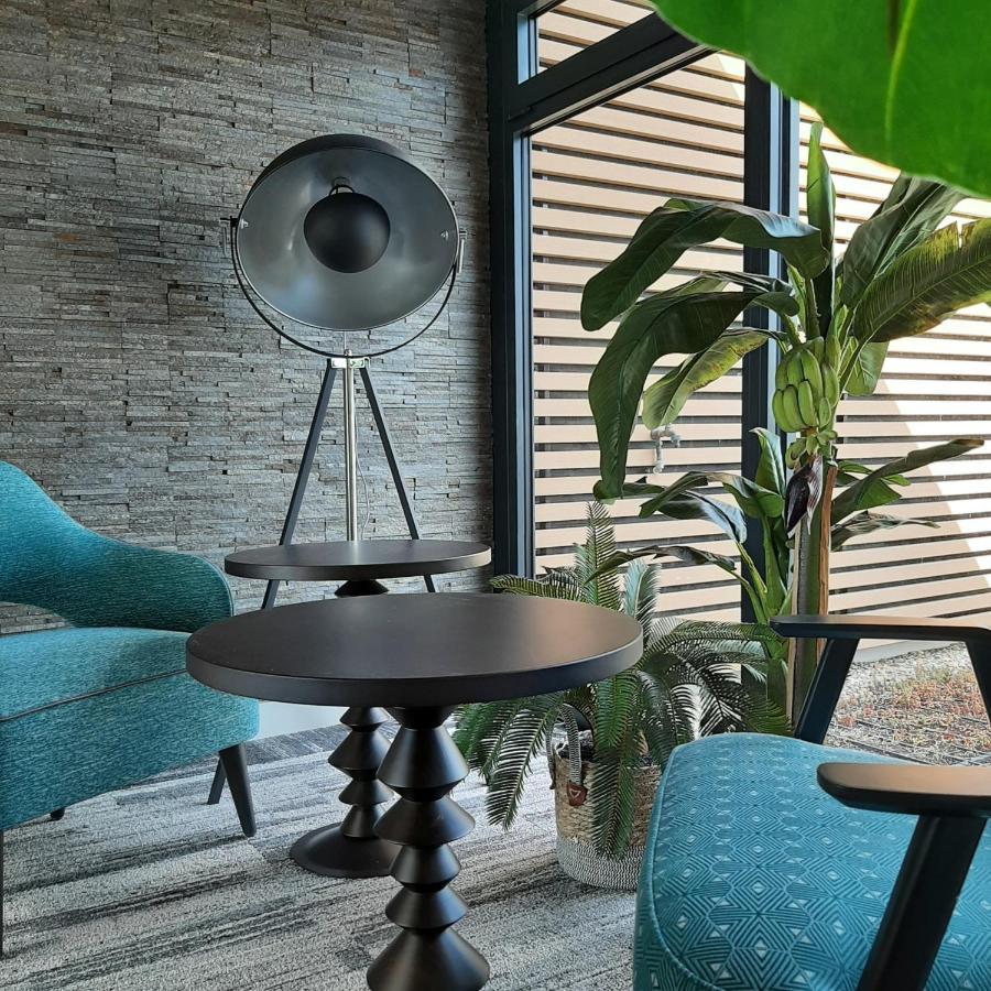 Logis Hotel Relais Saint Jacques - Chateauroux Déols エクステリア 写真