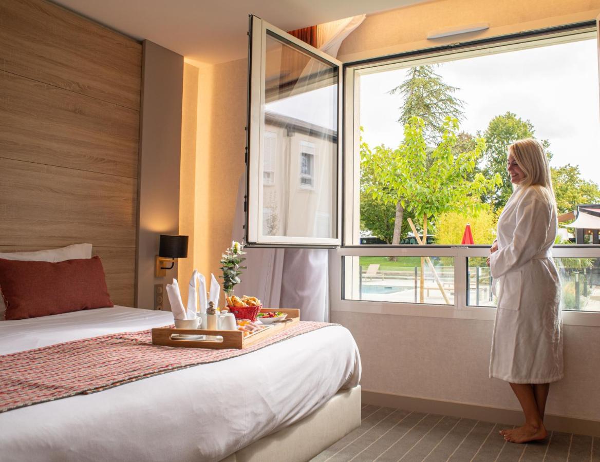 Logis Hotel Relais Saint Jacques - Chateauroux Déols エクステリア 写真