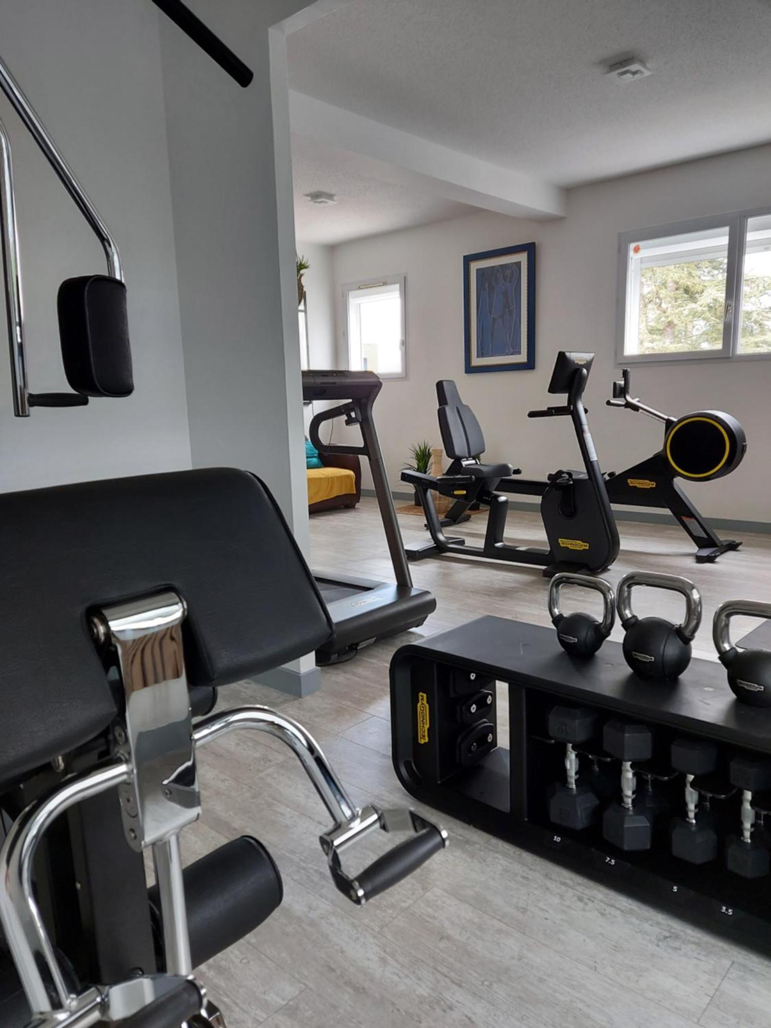 Logis Hotel Relais Saint Jacques - Chateauroux Déols エクステリア 写真