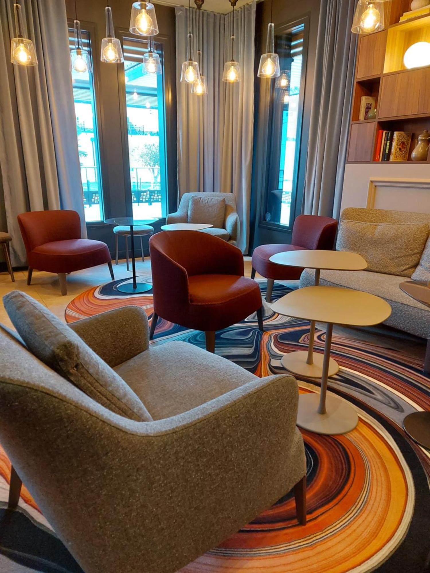 Logis Hotel Relais Saint Jacques - Chateauroux Déols エクステリア 写真