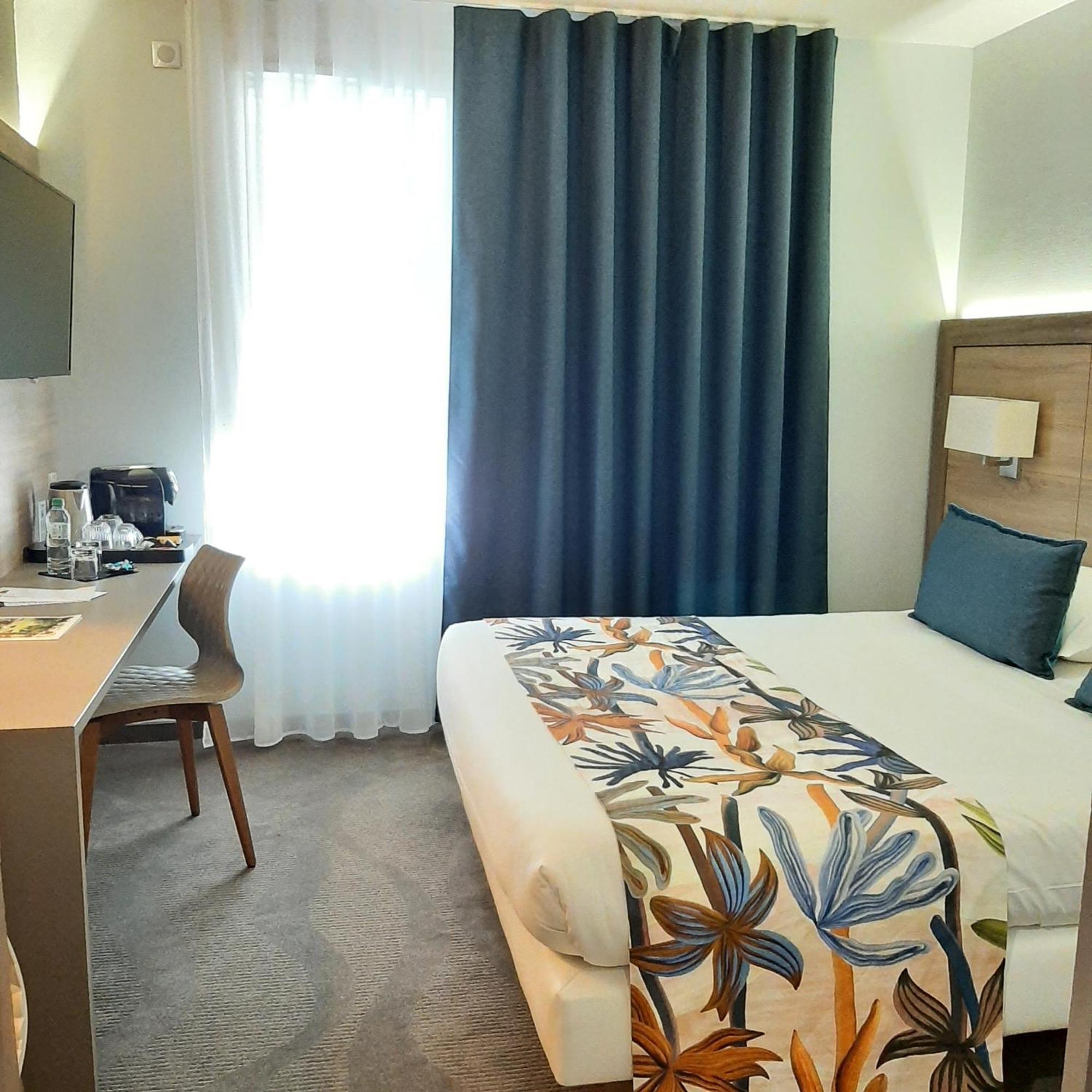 Logis Hotel Relais Saint Jacques - Chateauroux Déols エクステリア 写真