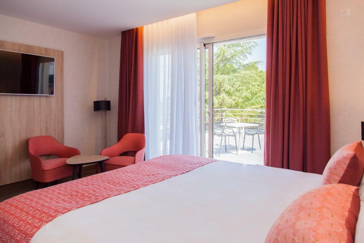 Logis Hotel Relais Saint Jacques - Chateauroux Déols エクステリア 写真