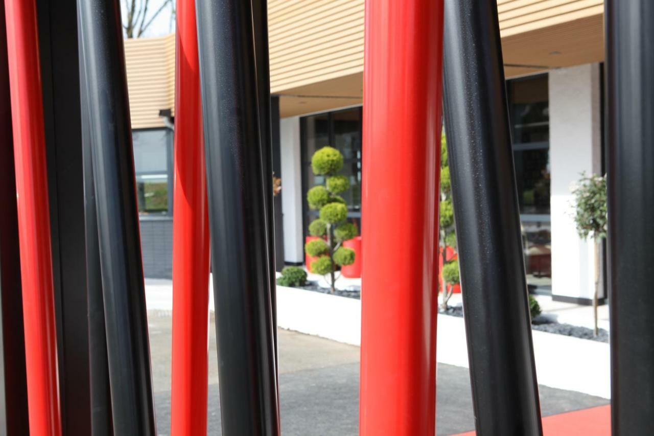 Logis Hotel Relais Saint Jacques - Chateauroux Déols エクステリア 写真